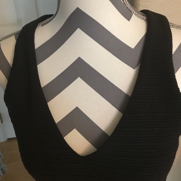 Xtaren V neck sleeveless LBD  sz small - Picture 4 of 6